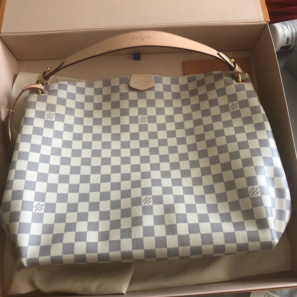 🌹SOLD🌹 Graceful MM new comes wt box and dustbag